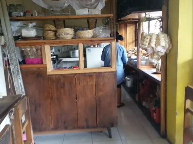 Gambar Makanan Warung Bali Bu Ade 3