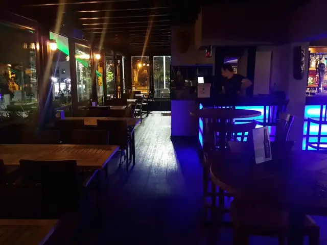 Boom Cafe Bar'nin yemek ve ambiyans fotoğrafları 4