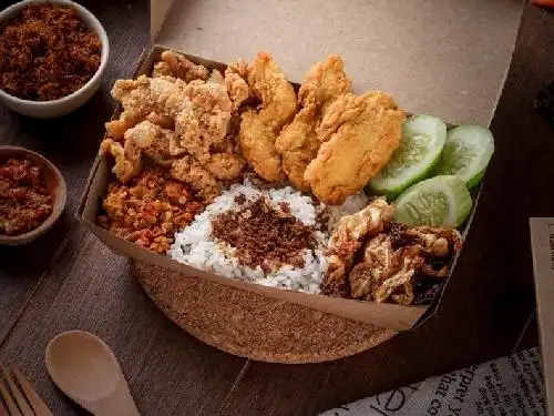 Nasi Kulit & Ayam Woku Ibu Utik, Kotagede 