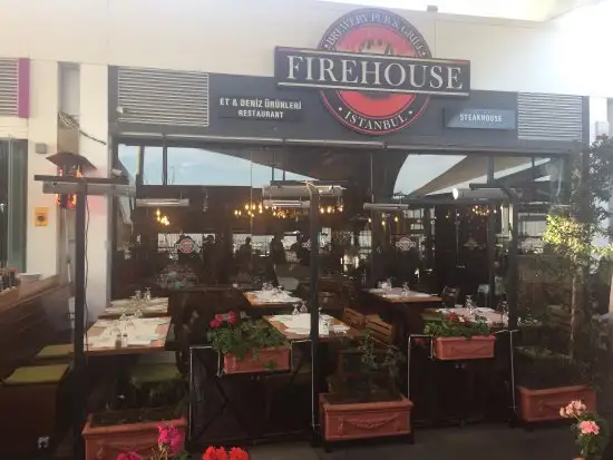 Firehouse'nin yemek ve ambiyans fotoğrafları 26