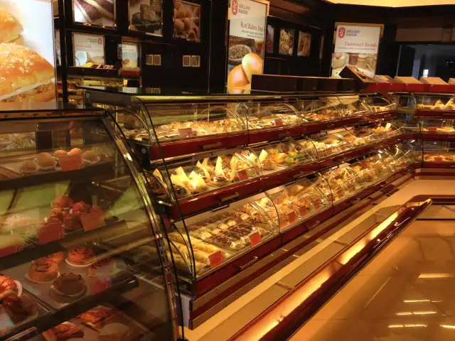 Gambar Makanan Holland Bakery 14