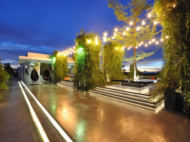 Gambar Makanan Montezuma Rooftop Lounge 12