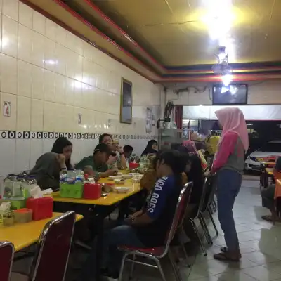 Rumah Makan Tujuh - Tujuh