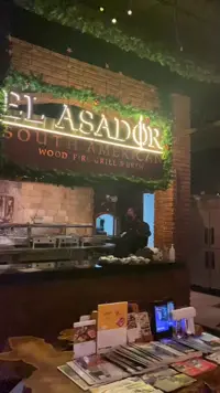 Video Makanan di El Asador South American Restaurant