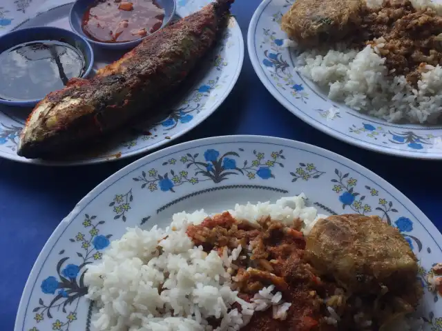 Kedai Makan Bawah Pokok Food Photo 4