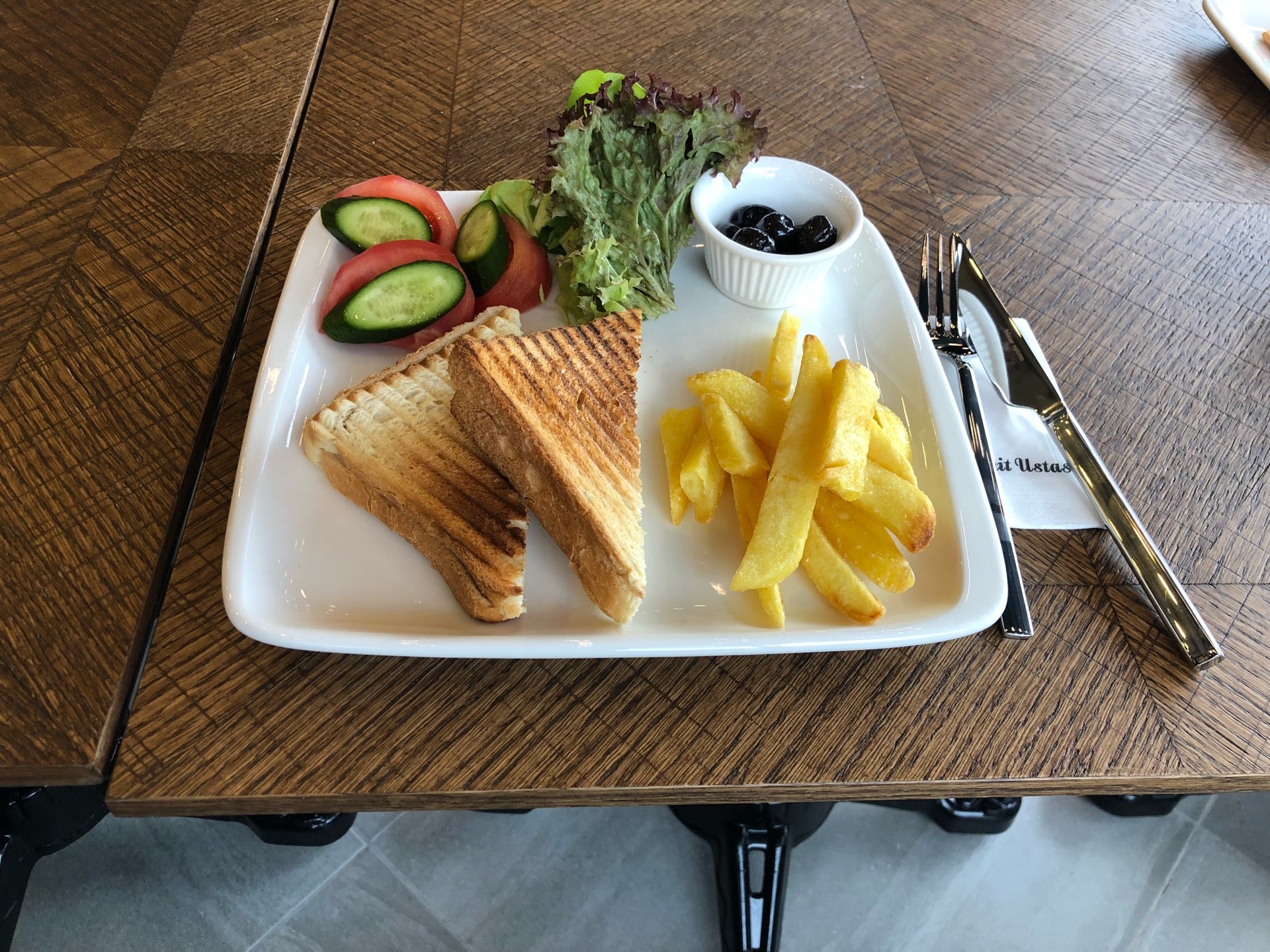 Simit Ustas Cafe Restaurant foto raflar. Yukar Dudullu