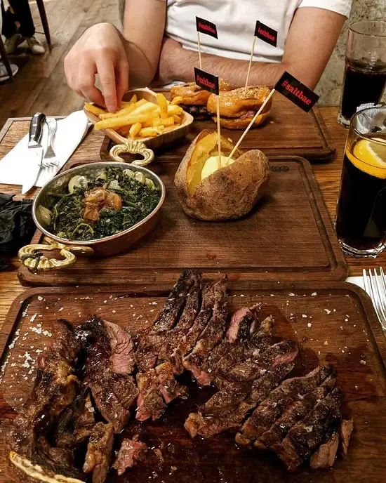 Nusr-Et Steakhouse Sandal Bedesteni'nin yemek ve ambiyans fotoğrafları 77