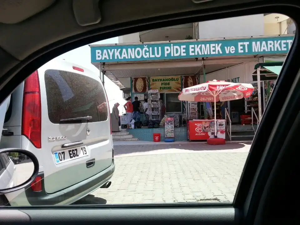 Baykanoğlu Pide Ekmek ve Et Market