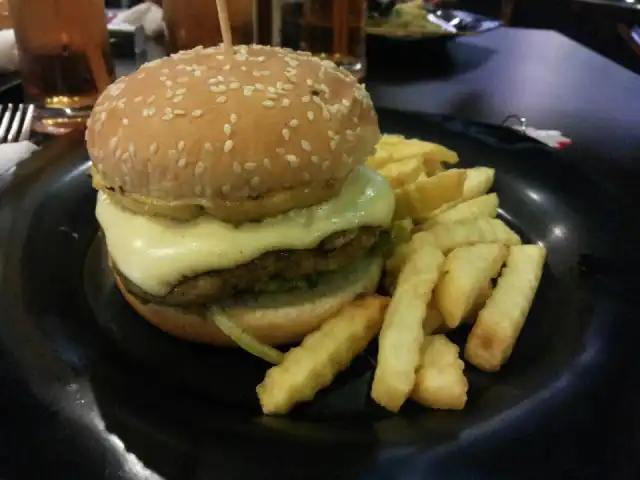 Burger Byte Food Photo 5