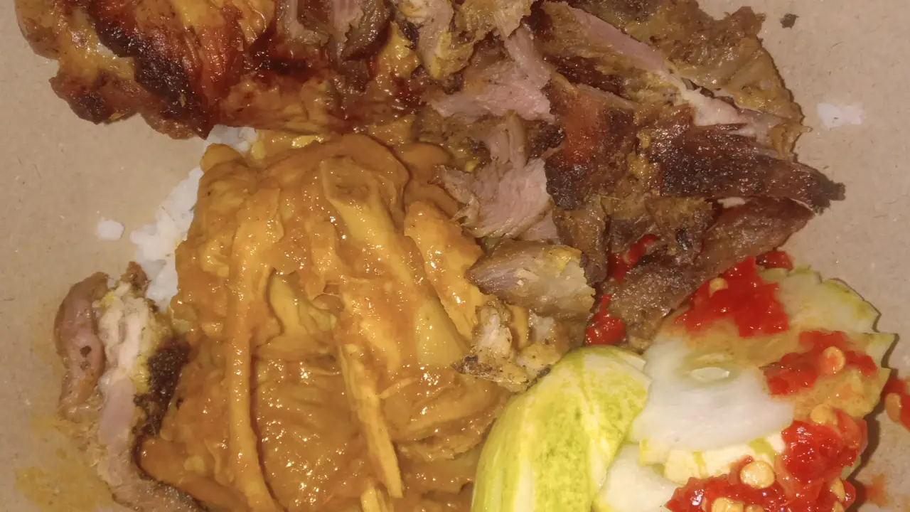 Kedai Nasi Kerabu Simpang Empat Kundur