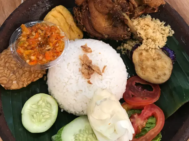 Gambar Makanan Penyetan Cok 11