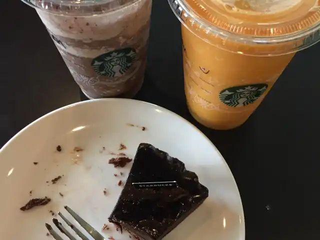 Gambar Makanan Starbucks 4