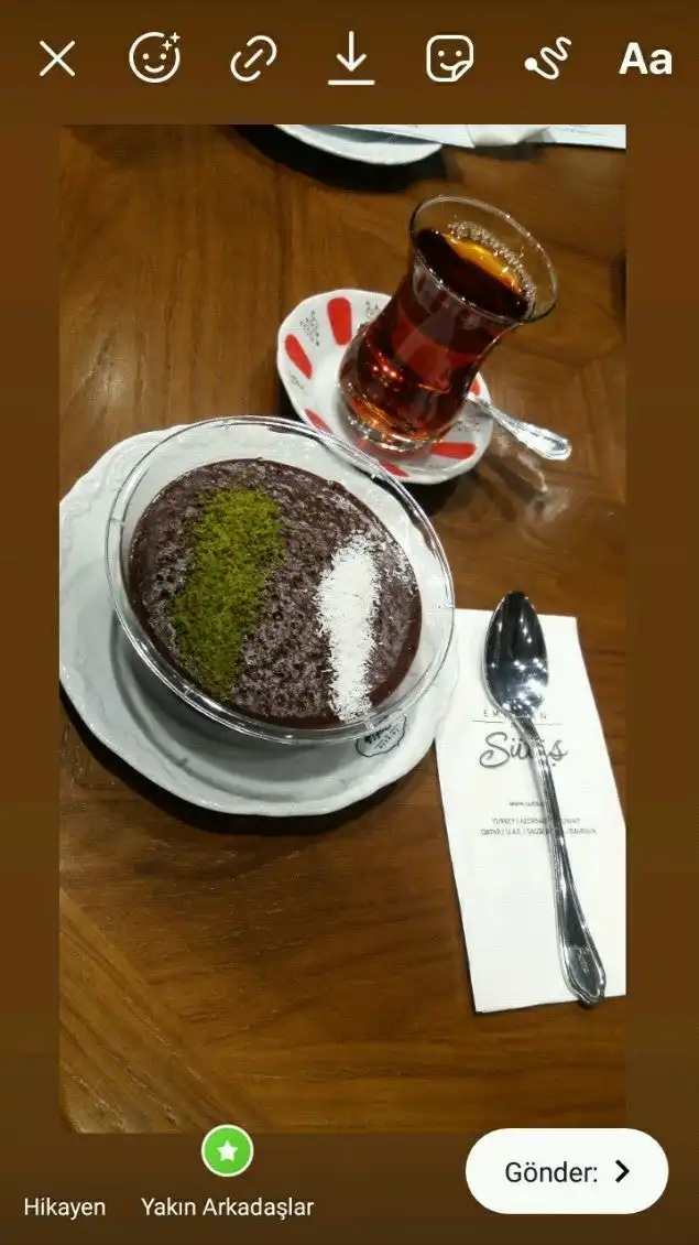 Emirgan Sütiş'nin yemek ve ambiyans fotoğrafları 7