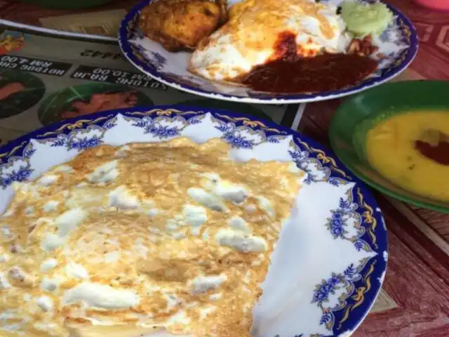 Roti Canai Kayu Arang Food Photo 7