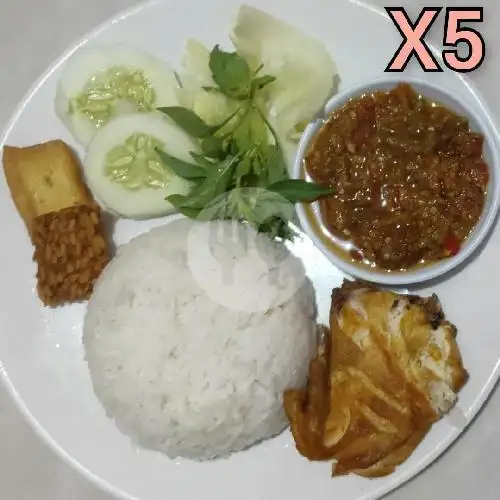 Gambar Makanan Ayam Penyet Dapoer Kost, Kec. Mamajang/Kel. Mandala 14