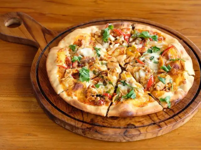 Gambar Makanan Tomato Pizza Ubud 3