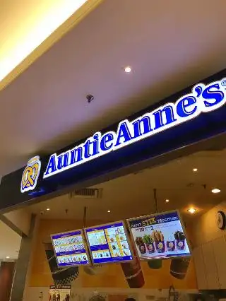 Auntie Anne's