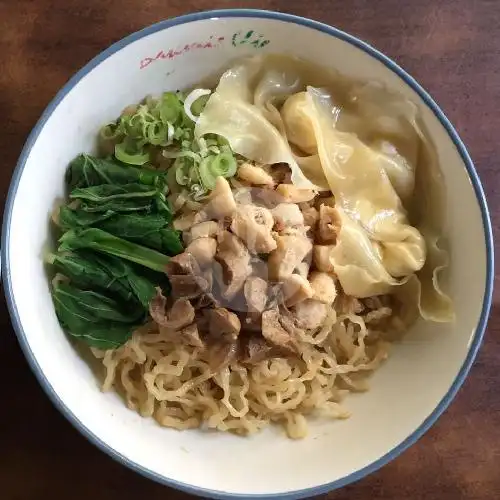 Gambar Makanan Bakmie Uje, Komplek Bermis 16