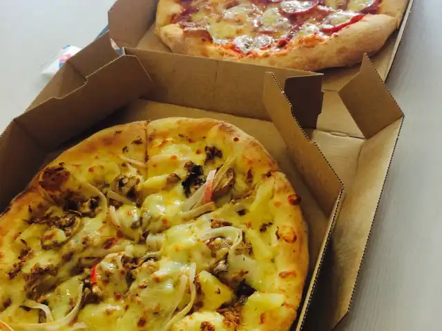 Domino's Pizza Food Photo 8