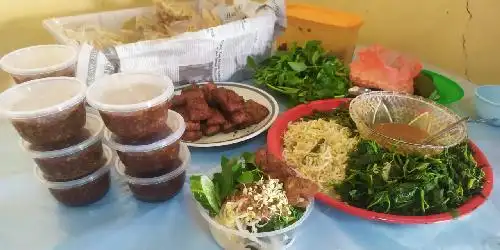 Nasi Pecel Madiun,  H. Agus Salim