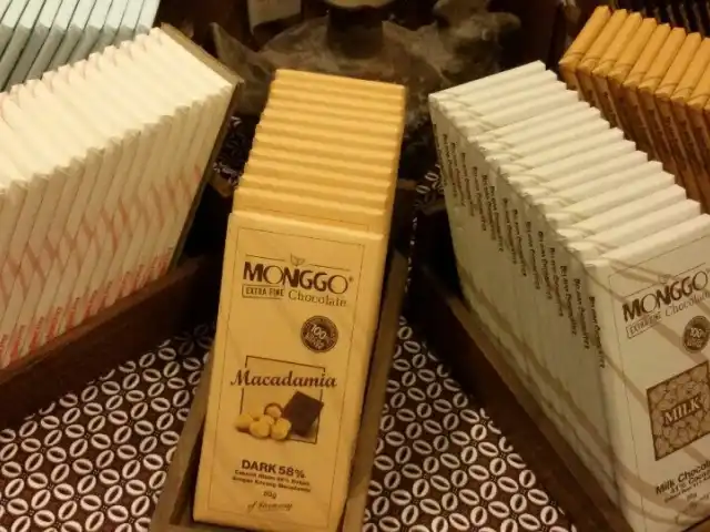 Gambar Makanan Chocolate Monggo Cafe 14