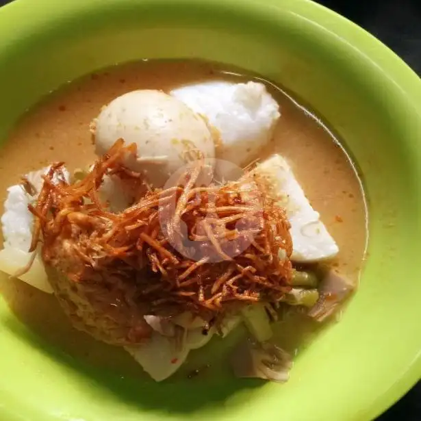 Gambar Makanan Nasi Kuning & Lontong Sayur, Salahutu 9