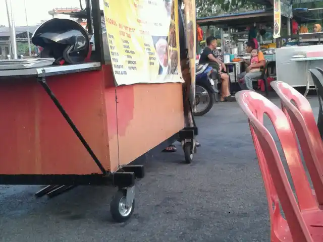 Medan Selera Taman Sri Aman Food Photo 5