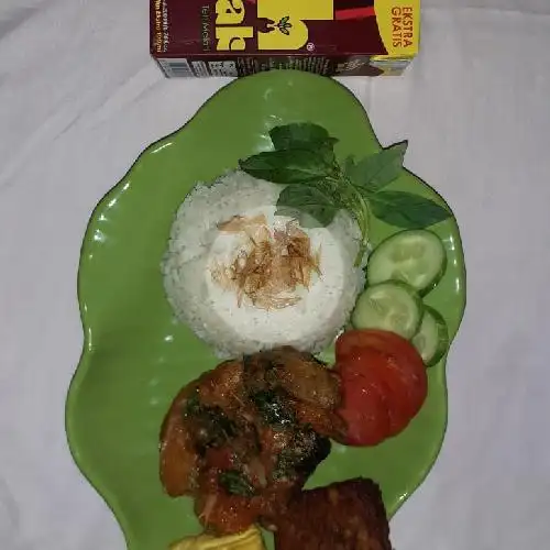 Gambar Makanan Nasi Kuning Dan Uduk Ibu Tuti, Babakan Tarogong 6