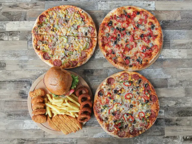 Dezza Pizza'nin yemek ve ambiyans fotoğrafları 1