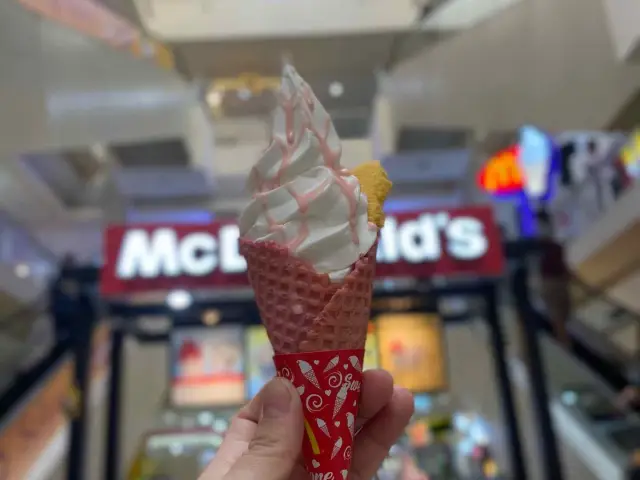 Gambar Makanan McDonald's Ice Cream 1