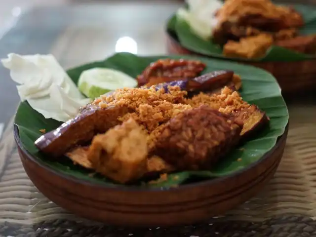 Gambar Makanan Ayam Penyet Ria "Khas Bu Ruth" 10