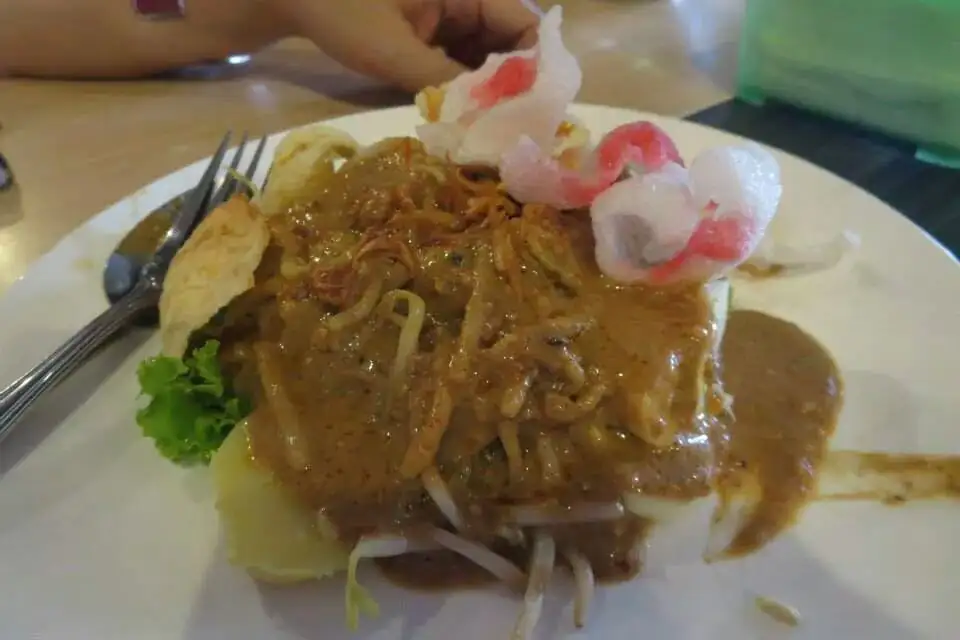 Laksa Medan Nyonya Guat