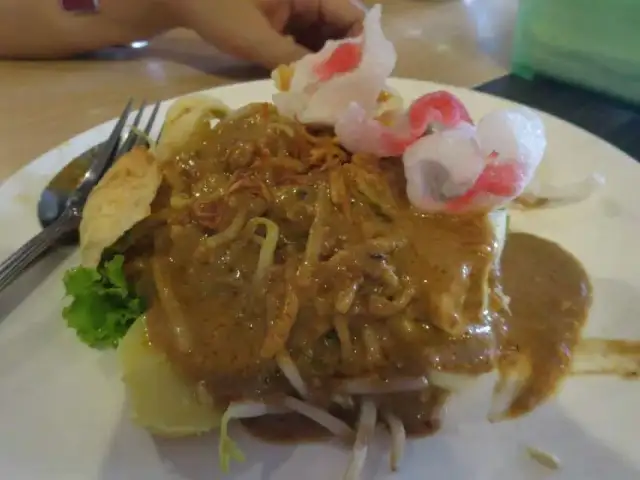 Laksa Medan Nyonya Guat