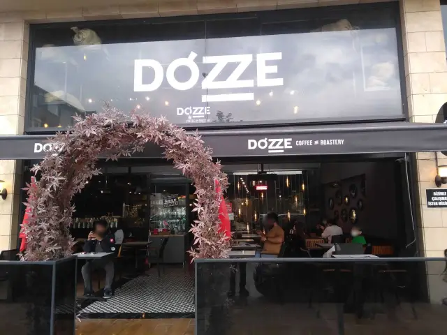 Dozze Coffee Roastery'nin yemek ve ambiyans fotoğrafları 5