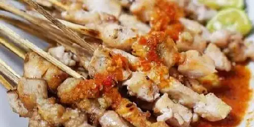 Sate Ayam Pak Yanto Pojokan Simprug Golf 2