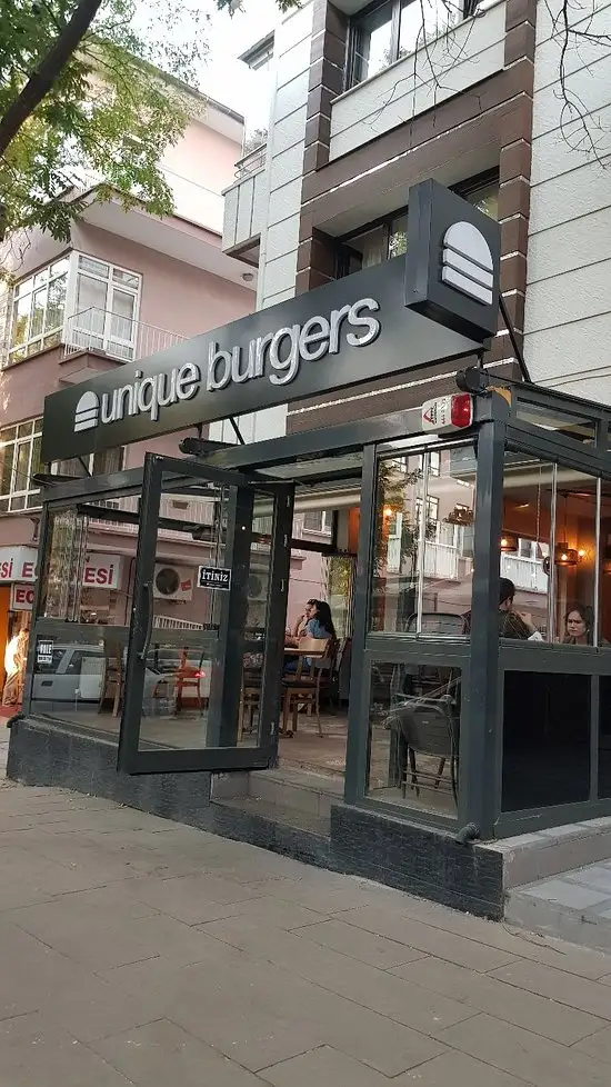 Unique Burgers'nin yemek ve ambiyans fotoğrafları 36