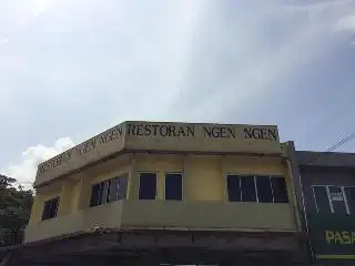 Restoran Ngen Ngen 源源茶餐室 (Ngen Ngen Restaurant)