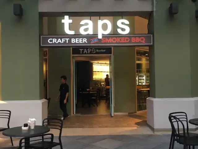 Taps Craft Beer & Smoked BBQ Food Photo 13