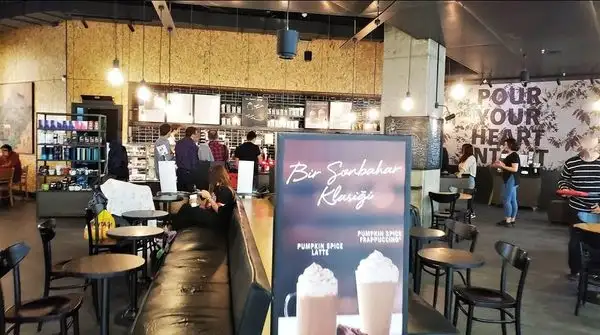 Starbucks'nin yemek ve ambiyans fotoğrafları 1