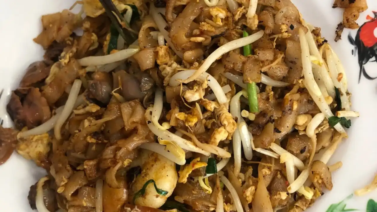 Sisters Char Koay Teow