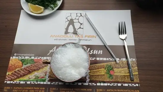 Anadolu Taş Fırın Lahmacun Salonu'nin yemek ve ambiyans fotoğrafları 1