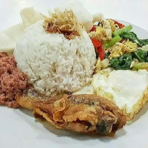 Gambar Makanan Kafe Nomu 72, Jl. Jend Sudirman 7