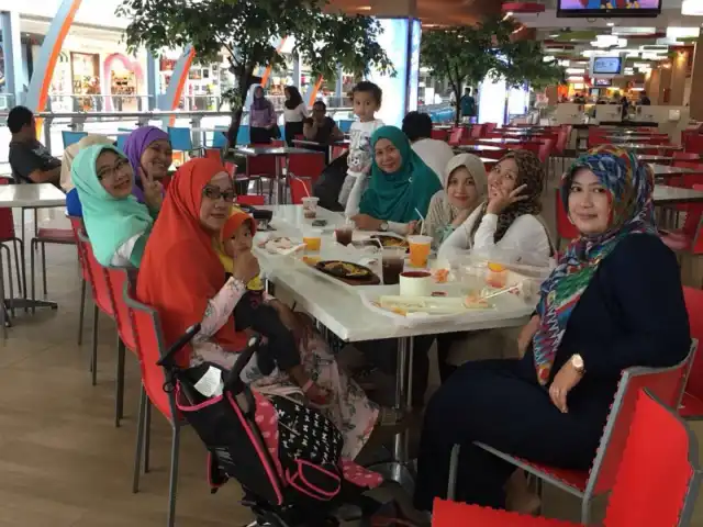 Gambar Makanan Food Court Margo City 12