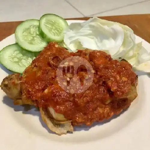 Gambar Makanan ayam penyet ibu aisah 4