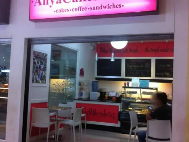 Anya Cakes & Cafe