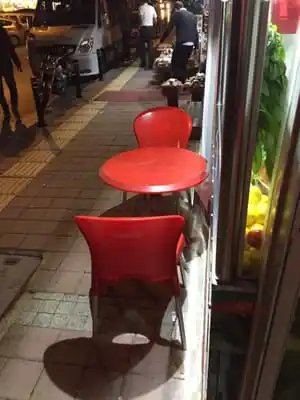 Meşhur Adıyaman Çiğ Köftecisi Ömer Usta'nin yemek ve ambiyans fotoğrafları 3
