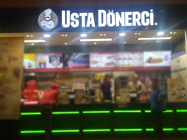 Usta Dönerci'nin yemek ve ambiyans fotoğrafları 1