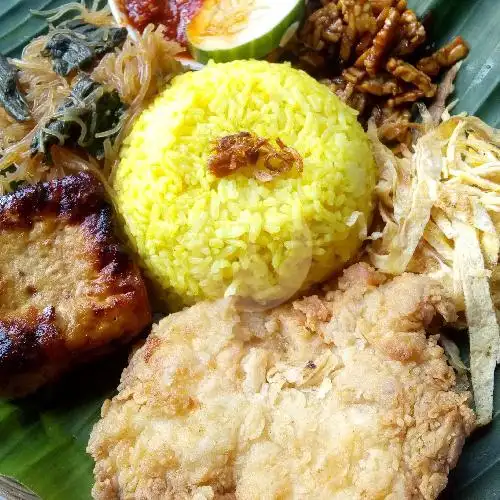 Gambar Makanan Sarapan Pagi Nasi Kuning Dan Nasi Uduk Makaru, Banguntapan 4