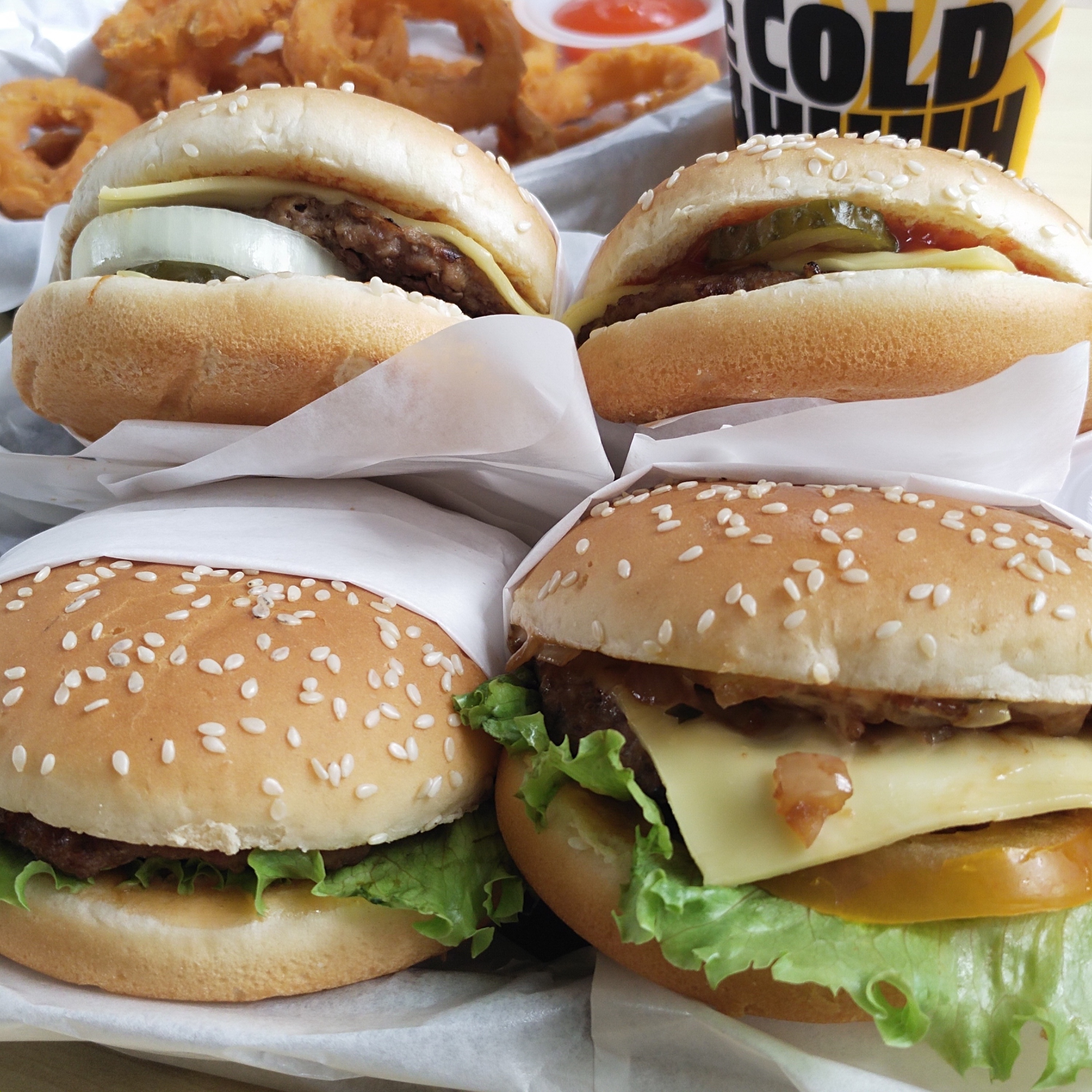 Carl's Jr. terdekat Restoran dan Tempat Makan Barat terdekat di Bandung