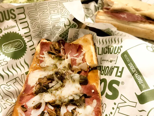 Gambar Makanan Quiznos 10